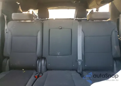 2024 Chevrolet Suburban K1500 Ls z USA, uszkodzony, nr VIN 1GNSKBKD5RR165203